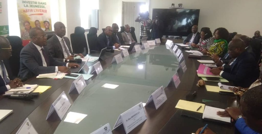Côte d’Ivoire-AIP/Santé-Emploi : Pierre Dimba plaide pour un renforcement de l’insertion professionnelle des agents de santé en formation