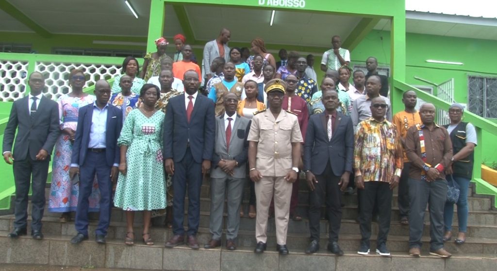 Côteb d’Ivoire-AIP/ Les acteurs de l’alphabétisation unissent leurs forces pour accélérer le recul de l’analphabétisme à Aboisso