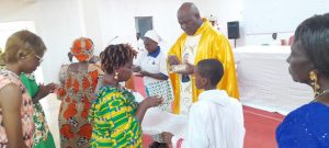 Côte d’Ivoire-AIP / Fête-Dieu 2026 à Tiébissou : le père David Pokou appelle les fidèles à cultiver l’amour et le pardon