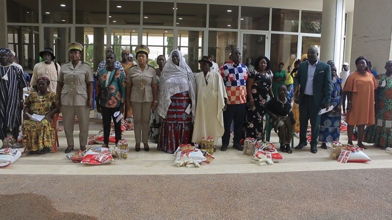 Côte d’Ivoire-AIP/ Quatre ménages vulnérables de Yamoussoukro bénéficient d’un appui dans le cadre du programme de lutte contre la pauvreté