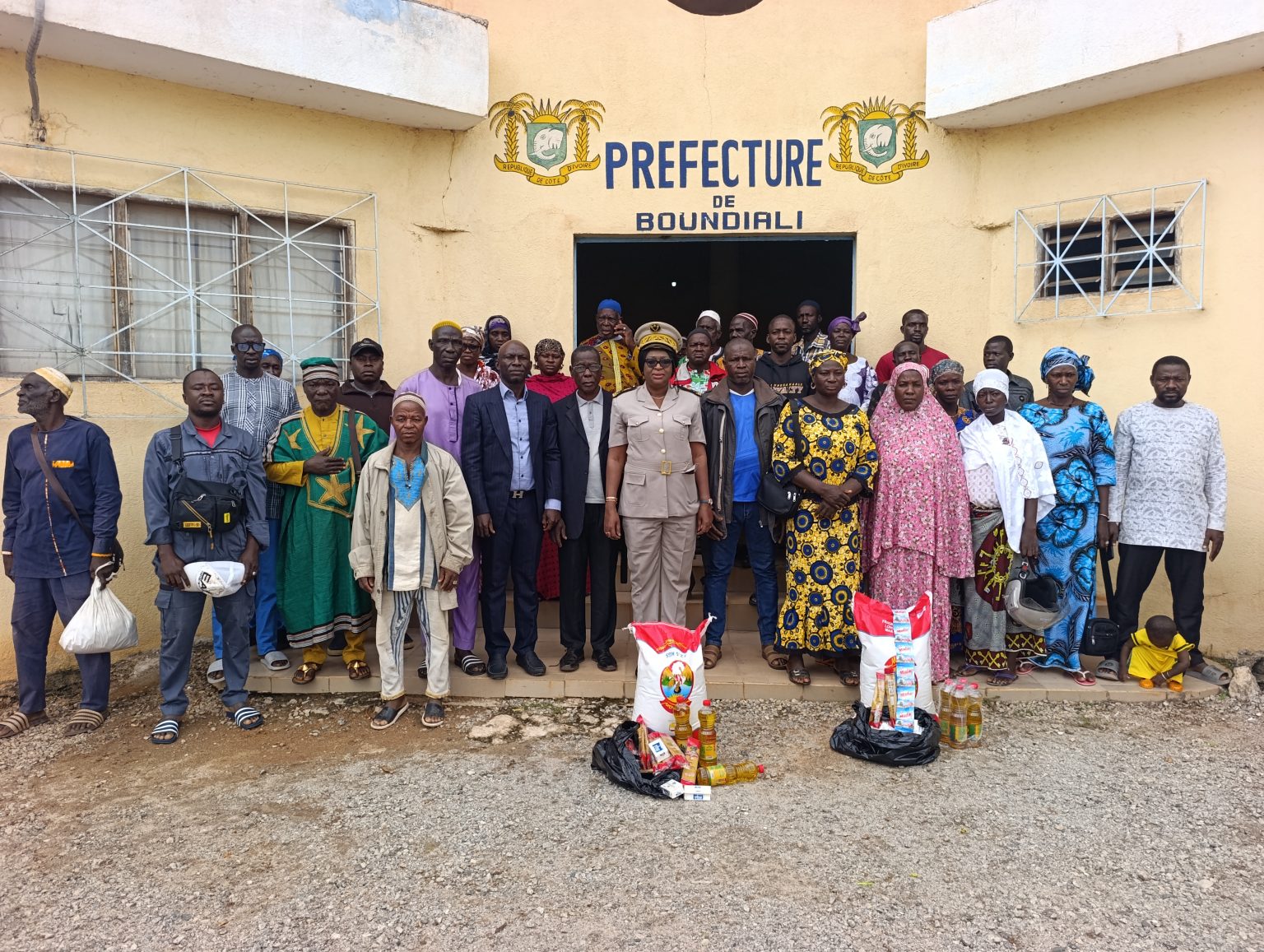 Côte d’Ivoire-AIP/ Soixante ménages vulnérables de la Bagoué reçoivent des kits alimentaires et d’hygiène à Boundiali