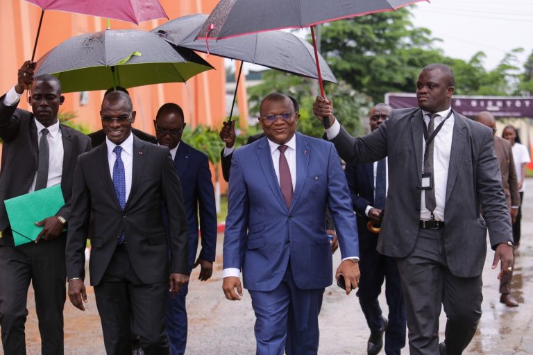 Côte d’Ivoire-AIP/ Le général Vagondo Diomandé appelle à préserver la mémoire institutionnelle de l’État