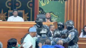 Côte d’Ivoire-AIP/Inter/ Un député de l’opposition expulsé de l’hémicycle lors des débats sur la révision de la Constitution au Sénégal