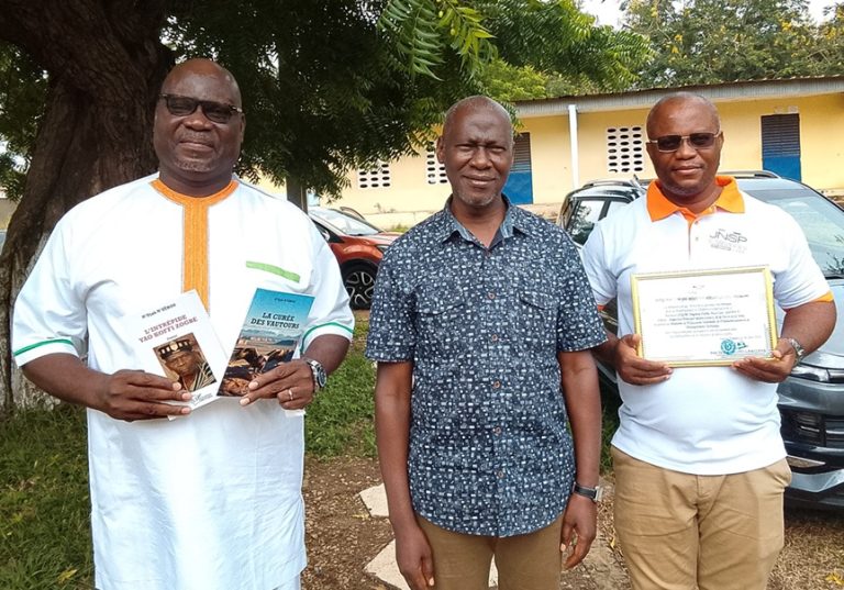 Côte d’Ivoire-AIP/Le lycée Coffi Gadeau de Tiébissou met à l’honneur deux enseignants pour leur excellence professionnelle et littéraire