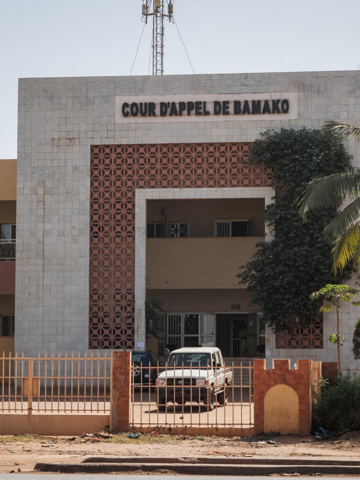 Côte d’Ivoire-AIP/Inter/ Au Mali, six proches de l’ancien président de transition Bah N’Daw jugés pour tentative de complot