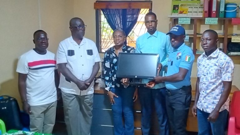 Côte d’Ivoire-AIP / La SCB Banacomoé renforce les capacités du poste d’élevage d’Aniassué pour améliorer l’encadrement des producteurs