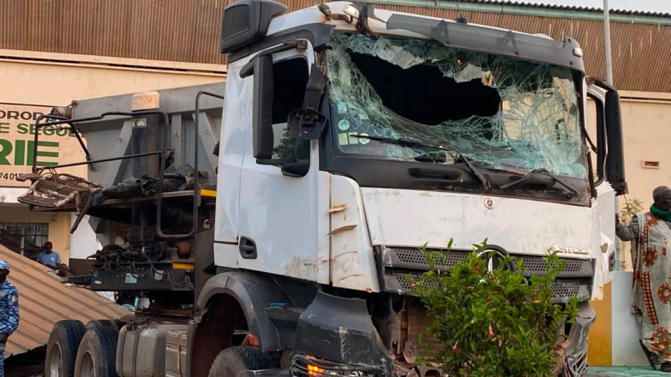 Accident-mairie-seguela-Camion11