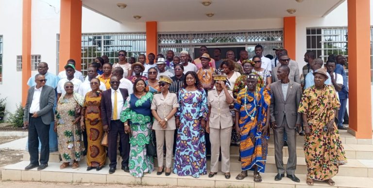Côte d’Ivoire -AIP/ L’Agence emploi jeune présente ses missions et attributions à l’administration et aux chefs de communauté d’Adzopé
