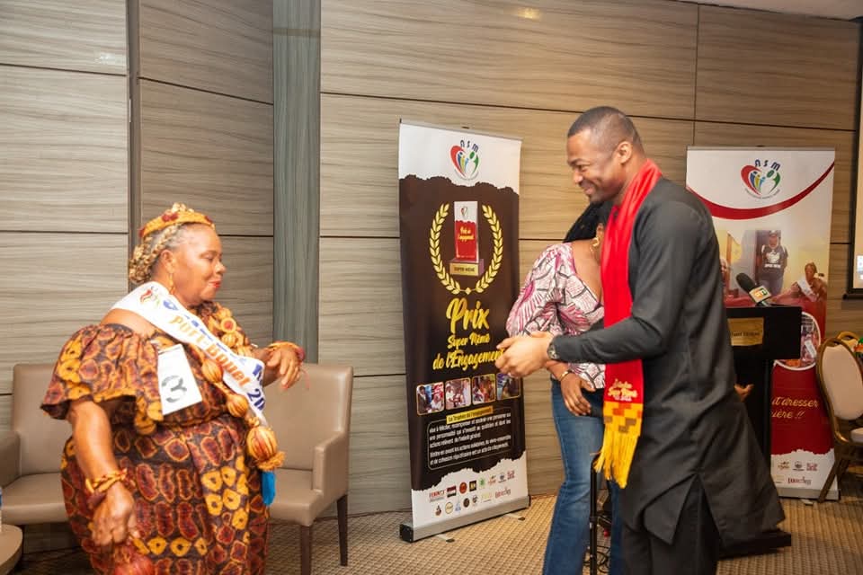 Côte d'Ivoire-AIP/ Solidarité : l'Association Super Mémé rend hommage à Karim Ouattara pour son engagement en faveur des femmes âgées