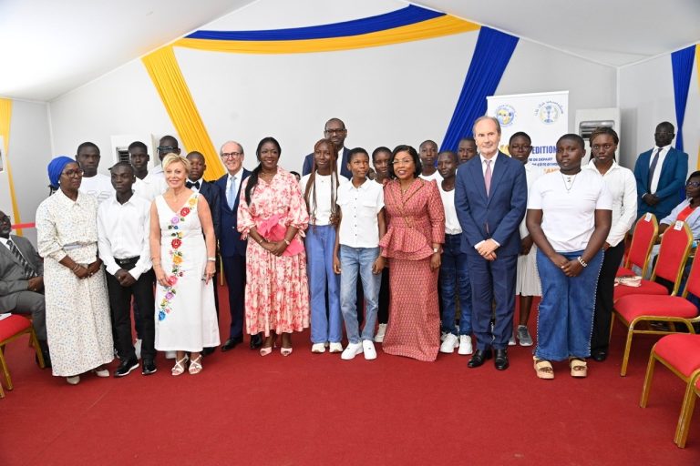 Côte d’Ivoire-AIP/ Excellence scolaire : la Fondation Children of Africa offre un séjour éducatif de 21 jours en France à 14 meilleurs élèves
