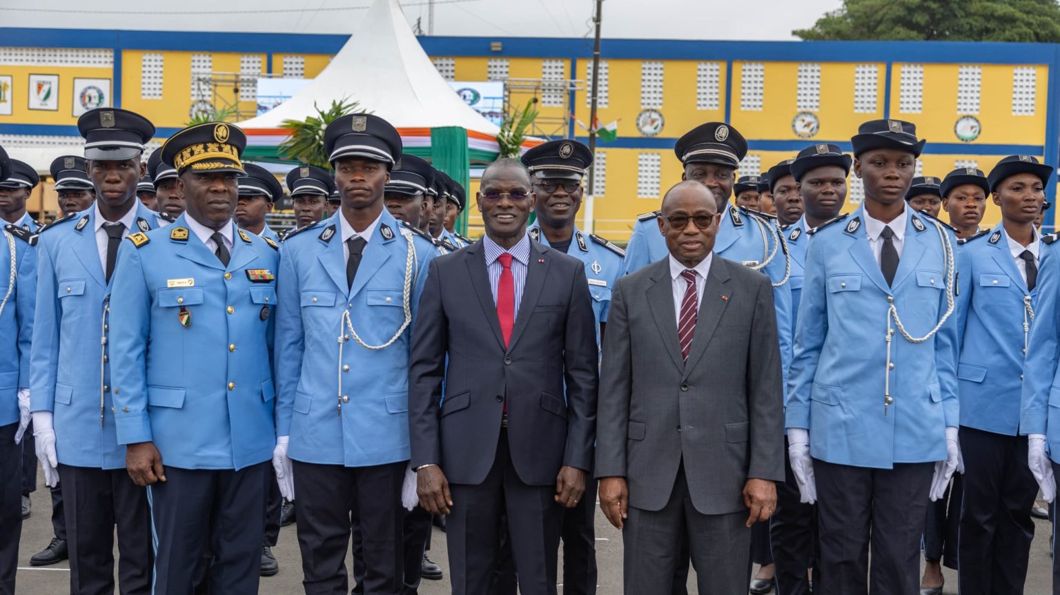 Côte d’Ivoire-AIP/ A l’École de Police d’Abidjan, Vagondo Diomandé appelle les nouveaux sous-officiers à faire de l’intégrité leur boussole