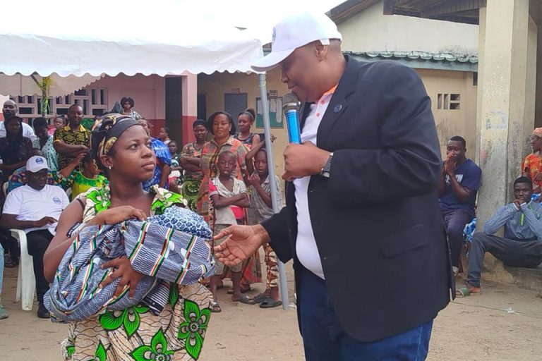 Côte d’Ivoire- AIP / Koumassi Campement : un « bébé des démolitions » pris en charge par REMEDES