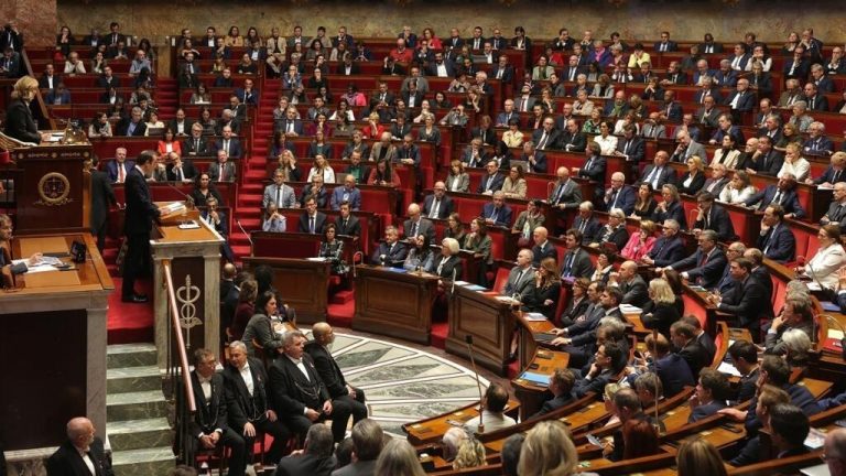 Côte d’Ivoire-AIP/Inter/ France: vers l’adoption d’une loi portant interdiction des réseaux sociaux aux moins de 15 ans
