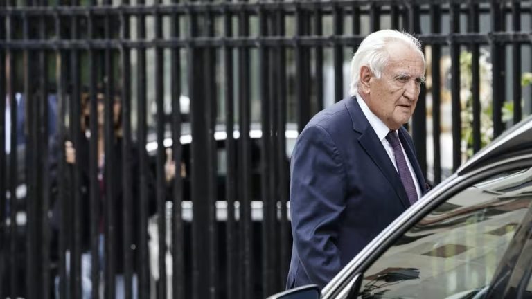 Côte d’Ivoire-AIP/Inter/ France: une enquête ouverte après un accident impliquant le véhicule de fonction de Jean-Pierre Raffarin