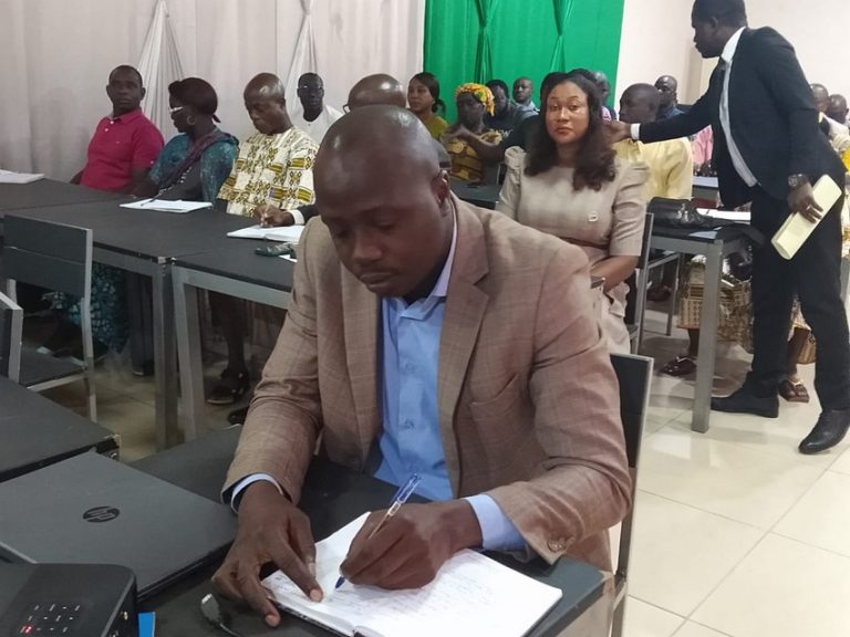 Côte d’Ivoire-AIP /Le directeur régional des Mines appelle à privilégier l’exploitation légale face aux ravages de l’orpaillage clandestin à Abengourou