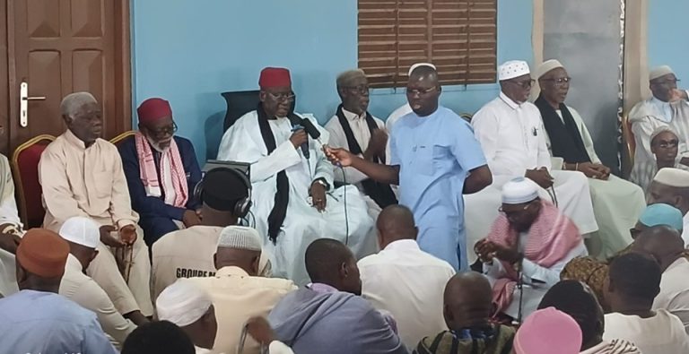 Côte d’Ivoire-AIP/ Incendie du grand marché de Bondoukou : le Grand imam appelle à l’union des cadres pour relancer les activités économiques