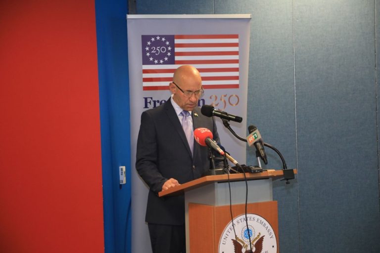 AIP/ Les États-Unis annoncent plusieurs accords dans le numérique, la santé et la logistique en Côte d’Ivoire