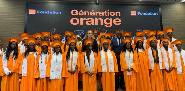 Côte d’Ivoire-AIP/ Vingt millions FCFA octroyés aux cinq meilleurs bacheliers de la « Génération Orange » pour renforcer leur parcours universitaire