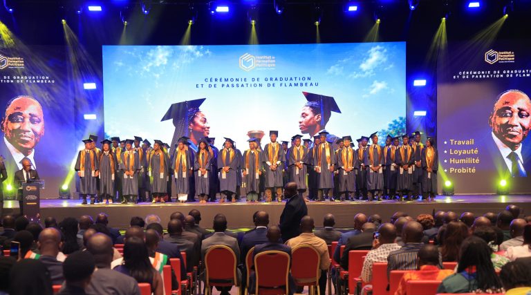 Côte d’Ivoire-AIP/ Graduation de la 5è promotion de l’IFP Amadou Gon Coulibaly : Mamadou Touré appelle à une jeunesse politique compétente, loyale et proche des populations