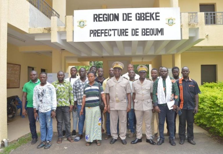 Côte d’Ivoire-AIP/ Le préfet de Béoumi investit la jeunesse du RHDP d’une mission d’ambassadeur de la paix