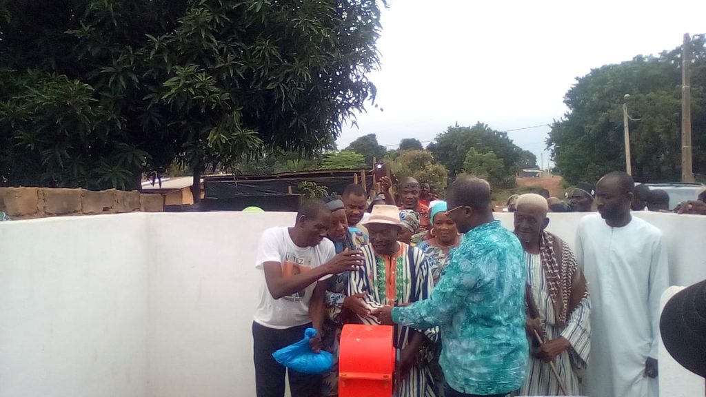 Côte d’Ivoire-AIP/Le député-maire Thomas Camara offre un forage à motricité humaine aux habitants de Kouroudjoukro Nagnankaha