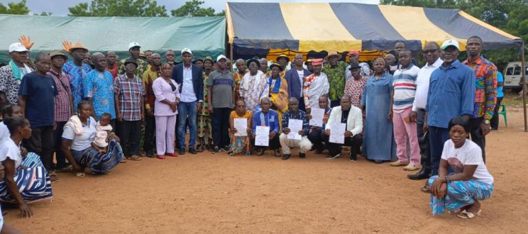 Côte d’Ivoire-AIP/ Café-cacao: la CR-CI recueille les préoccupations des producteurs de N’Douffoukankro et plaide pour des solutions urgentes
