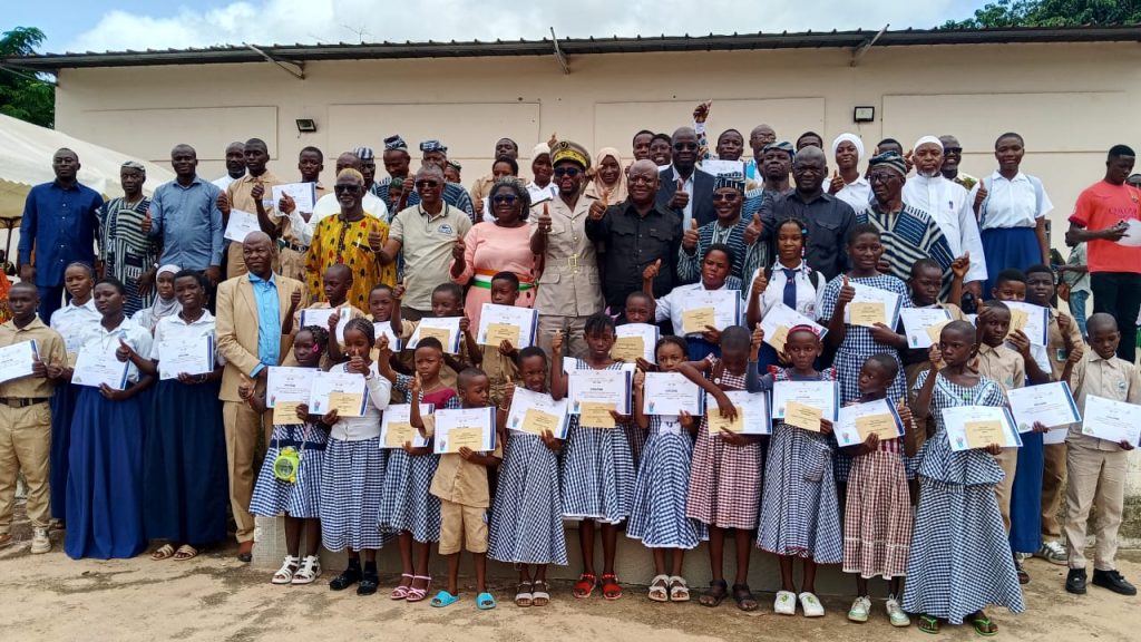 Côte d’Ivoire-AIP / Près de 300 meilleurs élèves récompensés par le conseil régional du Poro