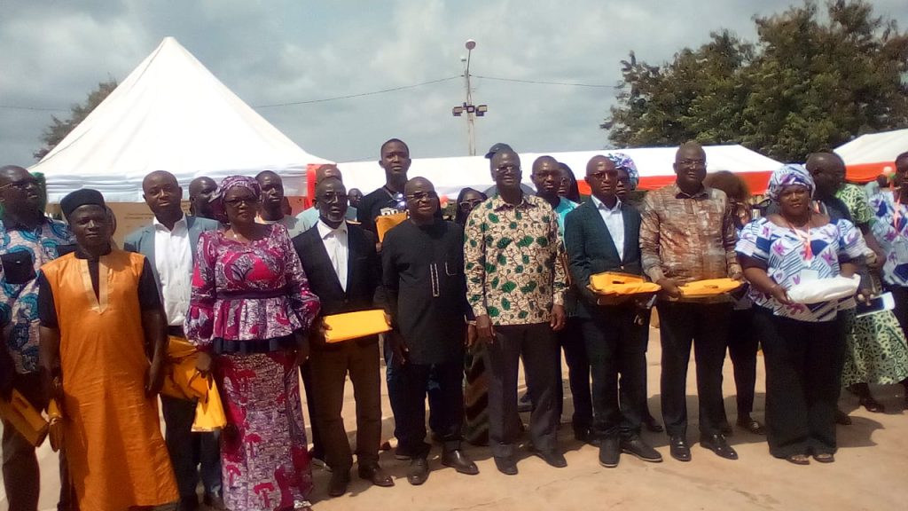 Côte d’Ivoire-AIP/Plus de 800 cadeaux distribués aux familles à l’occasion de la fête des pères et des mères à Katiola