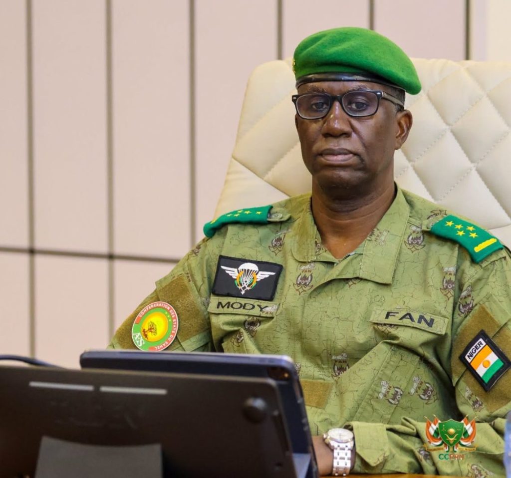 Côte d'Ivoire-AIP/ Inter / Niger : le ministre de la Défense annonce la reprise en main d’un mouvement de soldats à Niamey