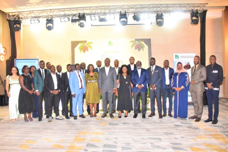 Côte d’Ivoire-AIP/Campagne café-cacao 2026-2027 : la BNI met 300 milliards FCFA à la disposition des acteurs de la filière
