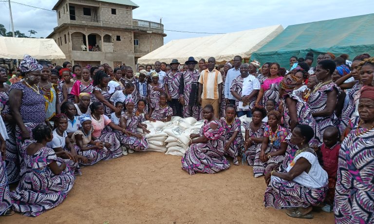 Côte d’Ivoire – AIP / ‘’Tche’ndjélé tchin’’ : les femmes de Kouadiotèkro célébrées au cours de la deuxième édition