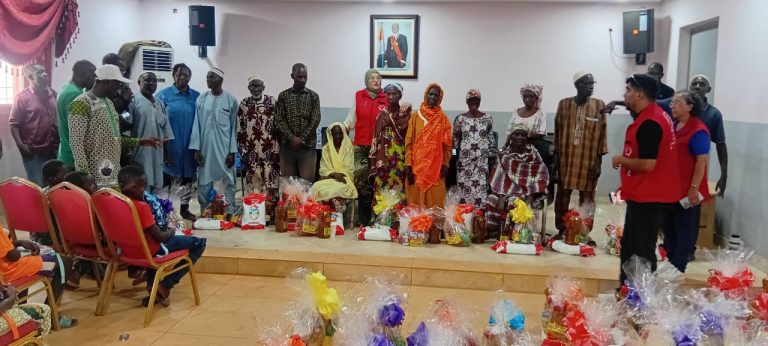 Côte d’Ivoire-AIP/Une ONG marocaine apporte un appui aux élèves et aux familles vulnérables de M’Bengué
