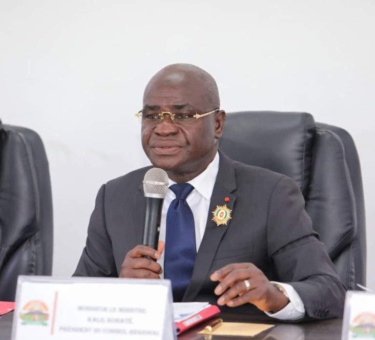 Côte d’Ivoire-AIP/ Accident sur l’axe Kanawolo -Tafiré : le président du conseil régional du Hambol exprime sa compassion aux familles des victimes