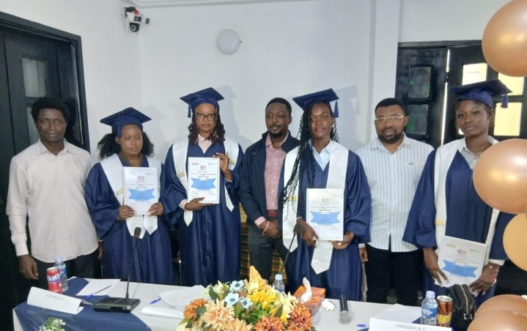 Côte d’Ivoire-AIP/ 32 étudiants en Licence 3 en Sciences, Technologies et E-commerce à l’Université polytechnique ISPA valident leur mémoire de fin de cycle