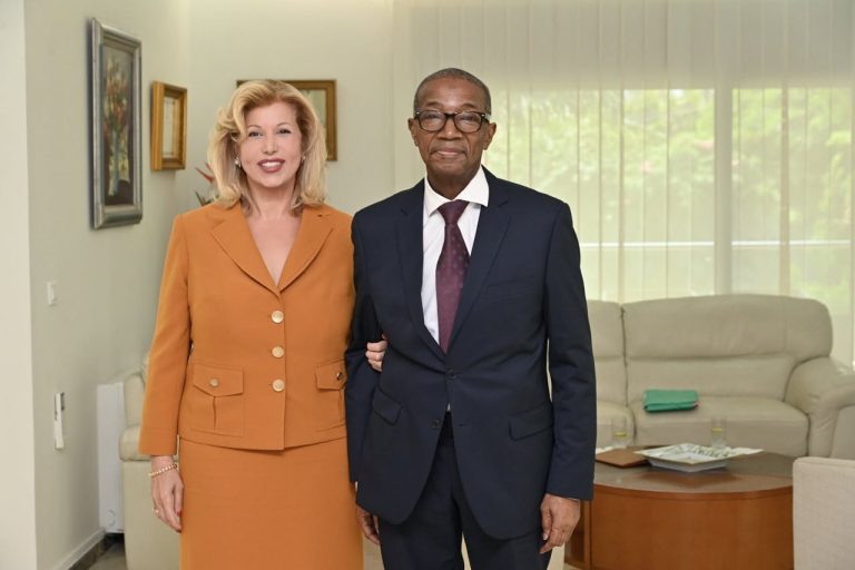 Côte d’Ivoire-AIP/ Le sénateur Gabriel Joseph Yacé exprime sa reconnaissance à la Première dame