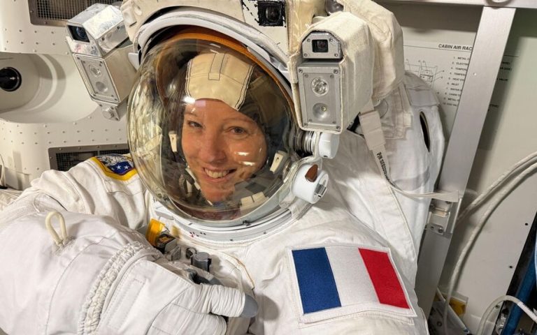 Côte d’Ivoire-AIP/Inter/ L’astronaute Sophie Adenot devient la première Française à effectuer une sortie extravéhiculaire