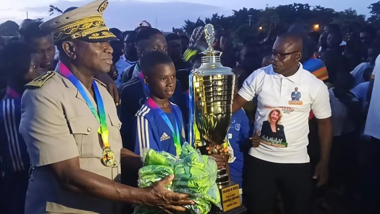 Côte d’Ivoire – AIP / Touba s’adjuge le trophée Dominique Ouattara du tournoi Children of Africa dans le Bafing
