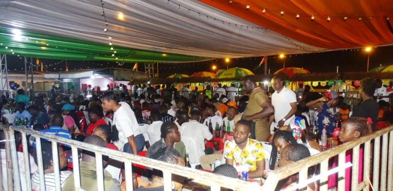 Côte d’Ivoire-AIP/ AN 66: Une nuit d’indépendance entre liesse populaire, musique et impressionnant dispositif sécuritaire à Yopougon(Reportage)