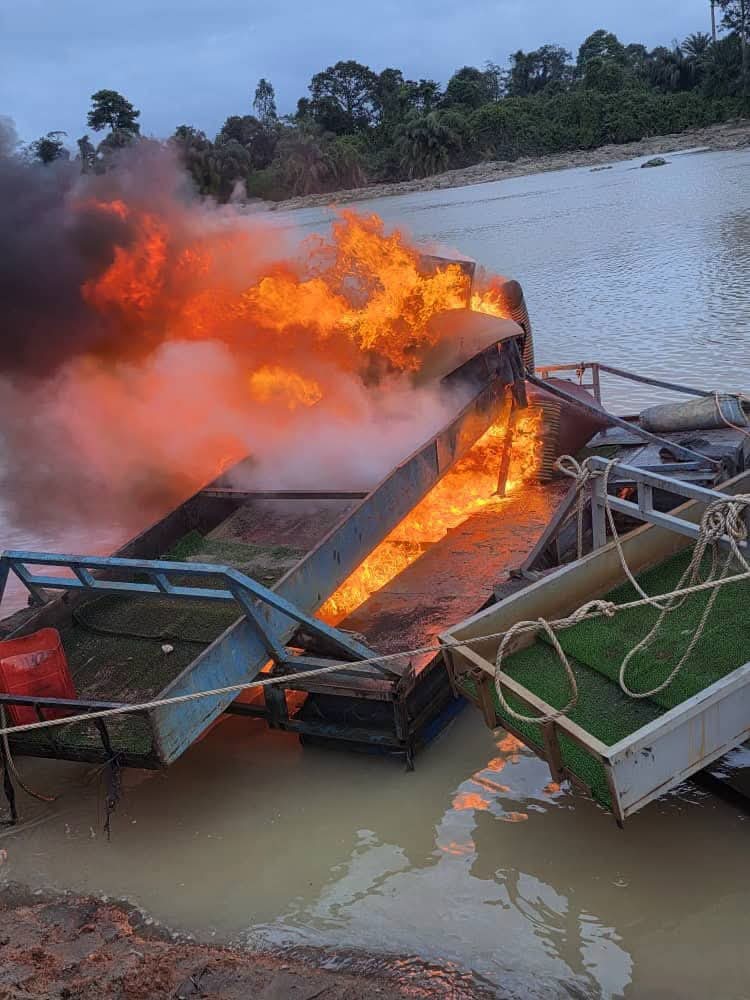 Côte d’Ivoire-AIP/Orpaillage illégal : dix dragues détruites par la gendarmerie à Soubré