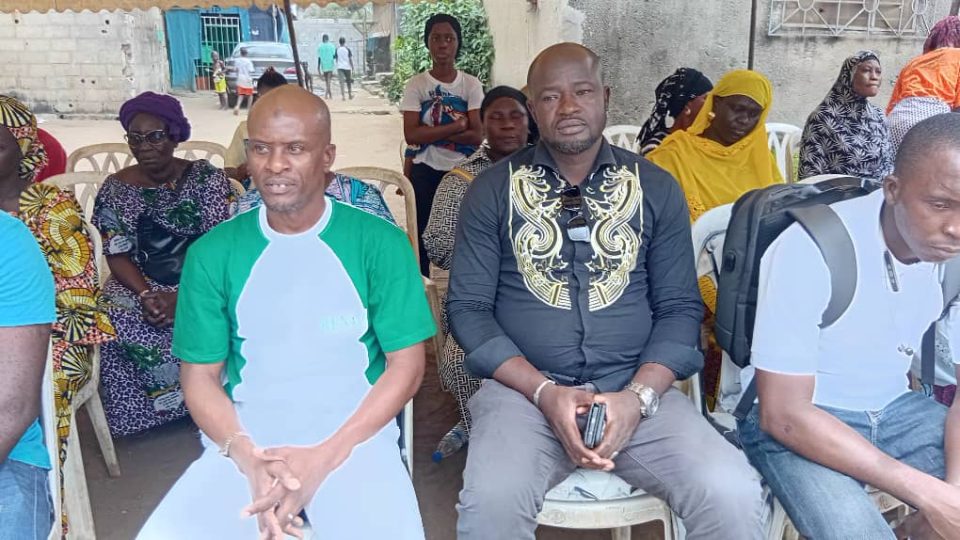 Côte d’Ivoire-AIP/ Abobo PK18 : 420 kits scolaires remis aux enfants orphelins au nom de Téné Birahima Ouattara