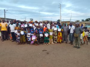 Côte d’Ivoire-AIP/ Une association offre plus de trois millions FCFA de fournitures scolaires à 300 élèves de San Pedro