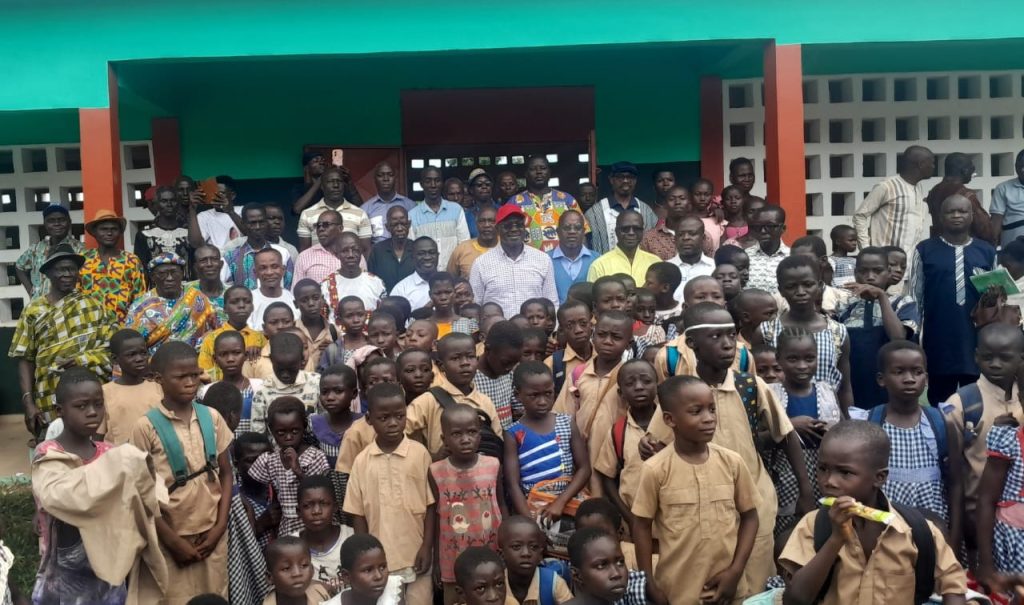 Côte d’Ivoire – AIP / Le conseil régional de l’Iffou dote deux localités d’infrastructures éducatives et sanitaires