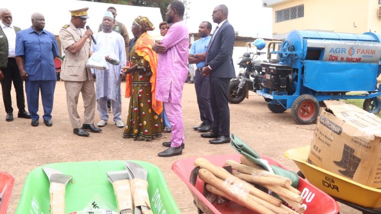 Côte d’Ivoire-AIP/ Haut-Sassandra : deux organisations agricoles bénéficient de 24 millions de FCFA de matériel de production