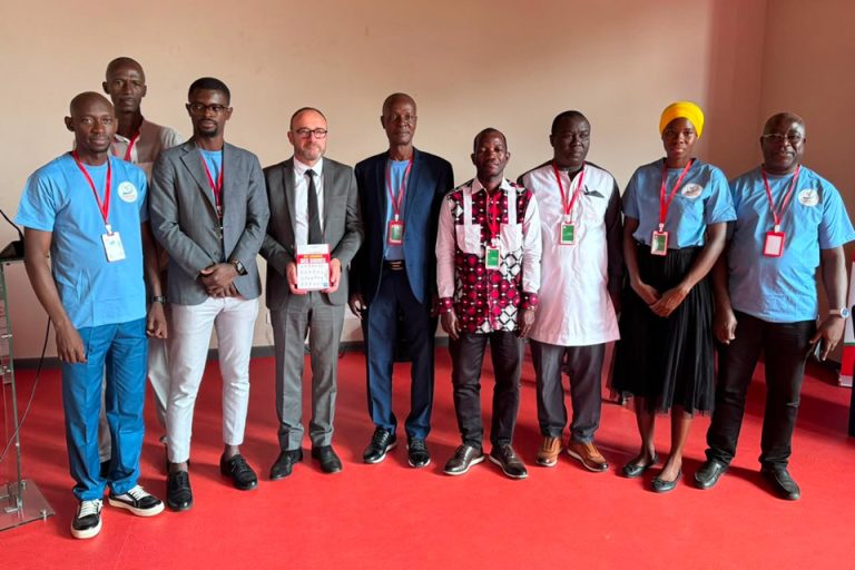 Côte d’Ivoire – AIP / La FENASOCI plaide pour la création d’un corps d’interprètes en langue des signes