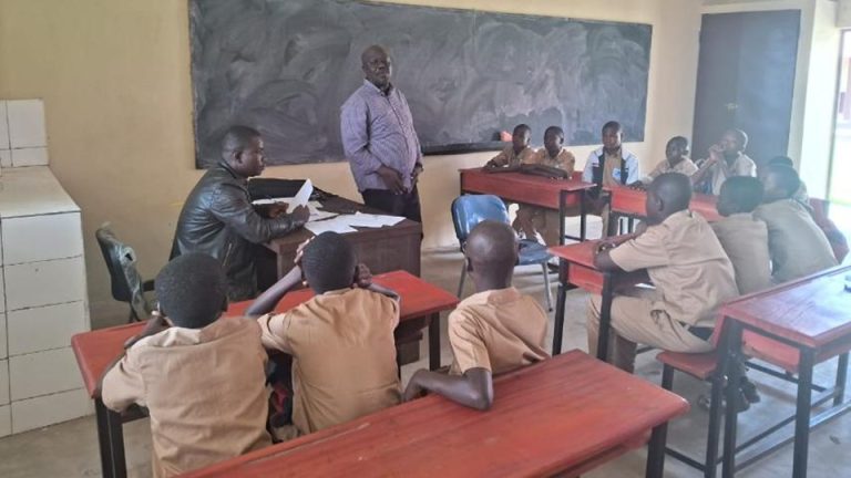 Côte d’Ivoire-AIP/ Bouaké : un focus groupe sur les violences faites aux enfants organisé au collège moderne de Kongodékro