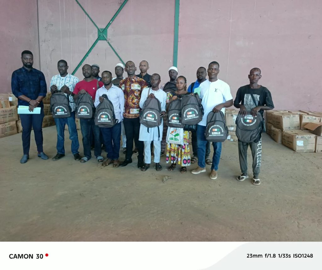 Côte d’Ivoire-AIP/3 500 kits scolaires remis aux enfants de producteurs et de familles démunies de Soubré