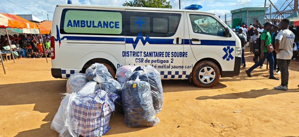 Côte d’Ivoire-AIP/Une ambulance et 400 kits scolaires remis à la communauté de Petigoa 2 de Grand-Zattry