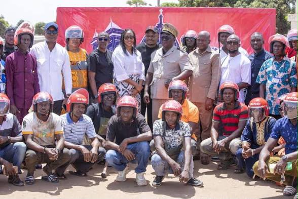 Côte d’Ivoire-AIP/ Une entreprise de paris sportifs prevoit la distribution de près de 8000 casques pour contribuer à la sécurité routière
