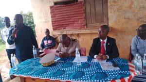 Côte d'Ivoire-AIP/ Le député Guillaume Gbato explique les principales lois votées aux chefs des villages de Danané