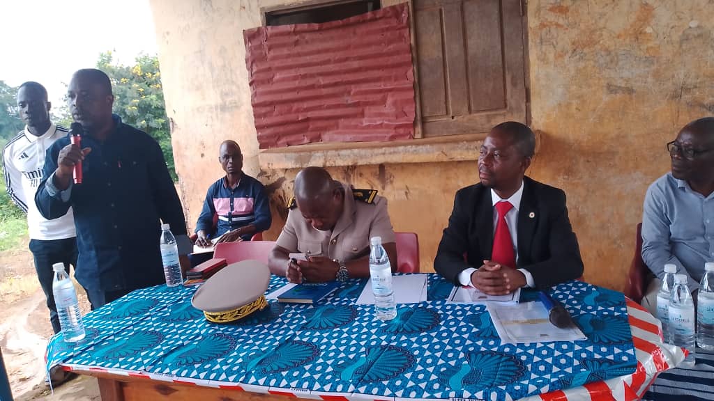 Côte d'Ivoire-AIP/ Le député Guillaume Gbato explique les principales lois votées aux chefs des villages de Danané